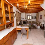펜션 Dimis Asomatos Homes *