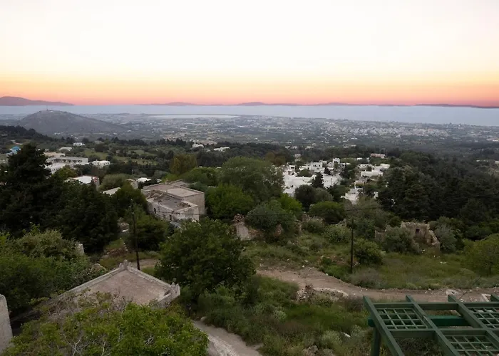 Dimis Asomatos Homes Hébergement de vacances *