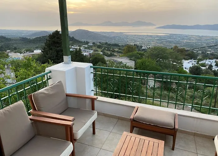 Dimis Asomatos Homes Nyaraló *