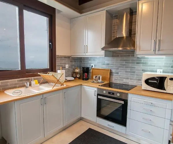 Dimis Asomatos Homes Nyaraló *