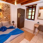 펜션 Dimis Asomatos Homes *