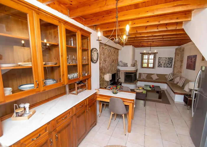 Dimis Asomatos Homes Feriehus