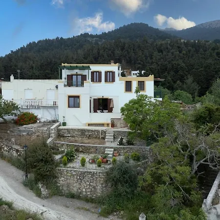 Dimis Asomatos Homes Hébergement de vacances *