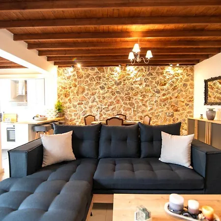 Dimis Asomatos Homes