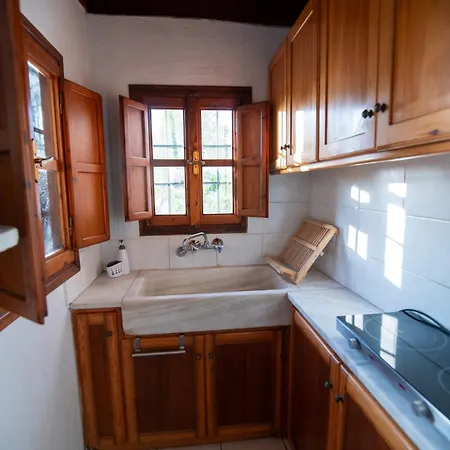 Dimis Asomatos Homes Hébergement de vacances *