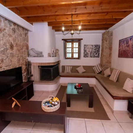 Dimis Asomatos Homes Hébergement de vacances *