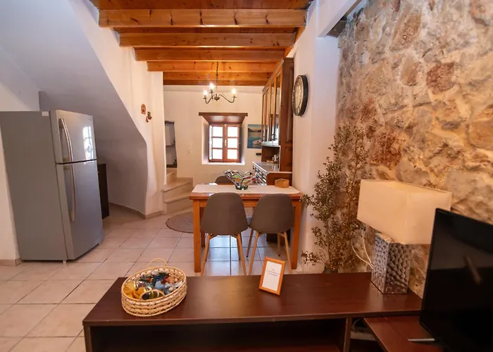 Dimis Asomatos Homes